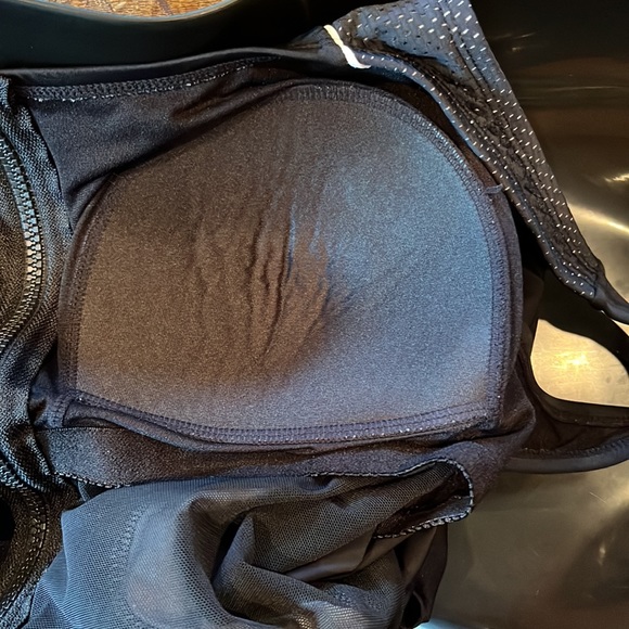 Sexy Black & White Zip Up Swimsuit - Picture 6 of 9